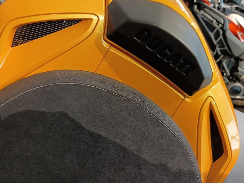 DUCATI Streetfighter 848 