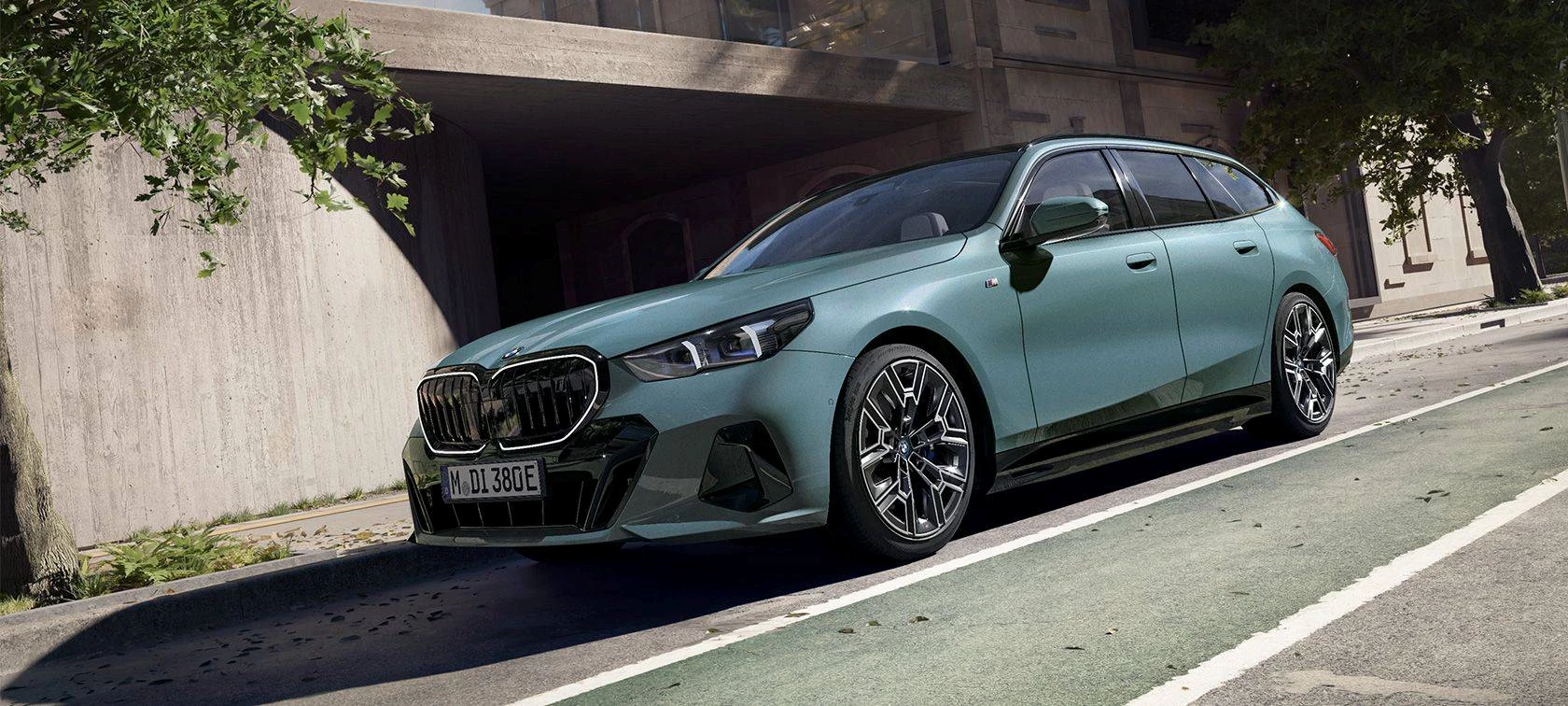 BMW I5 Touring Promo Slide